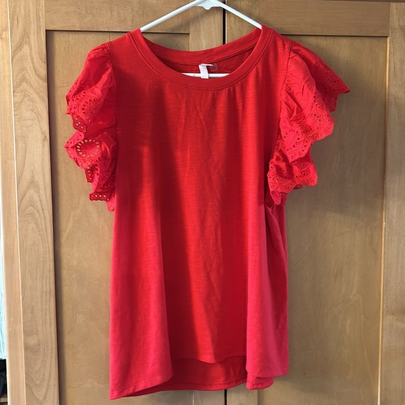 Lot of two similar medium shirts. - Picture 3 of 4